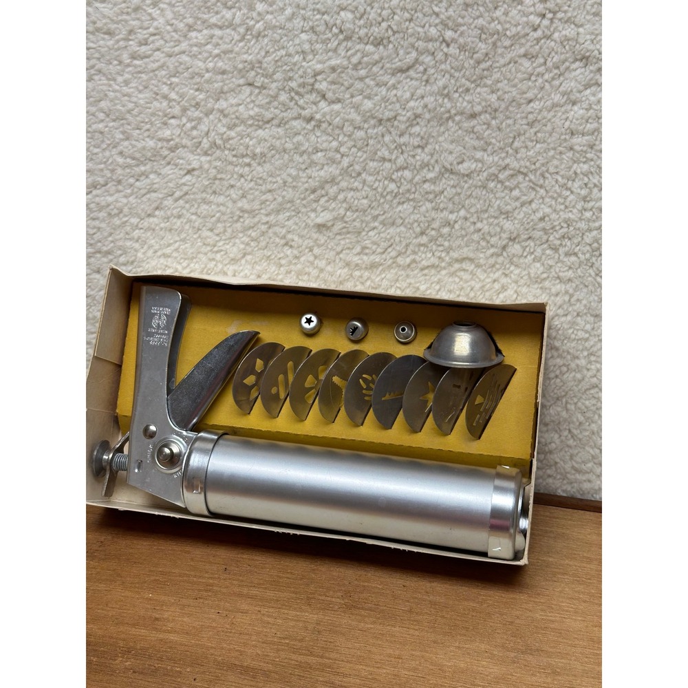 Wear-Ever Cookie Gun and Pastry Decorator Silver Aluminum Vintage Trigger-Quick - Picture 10 of 10